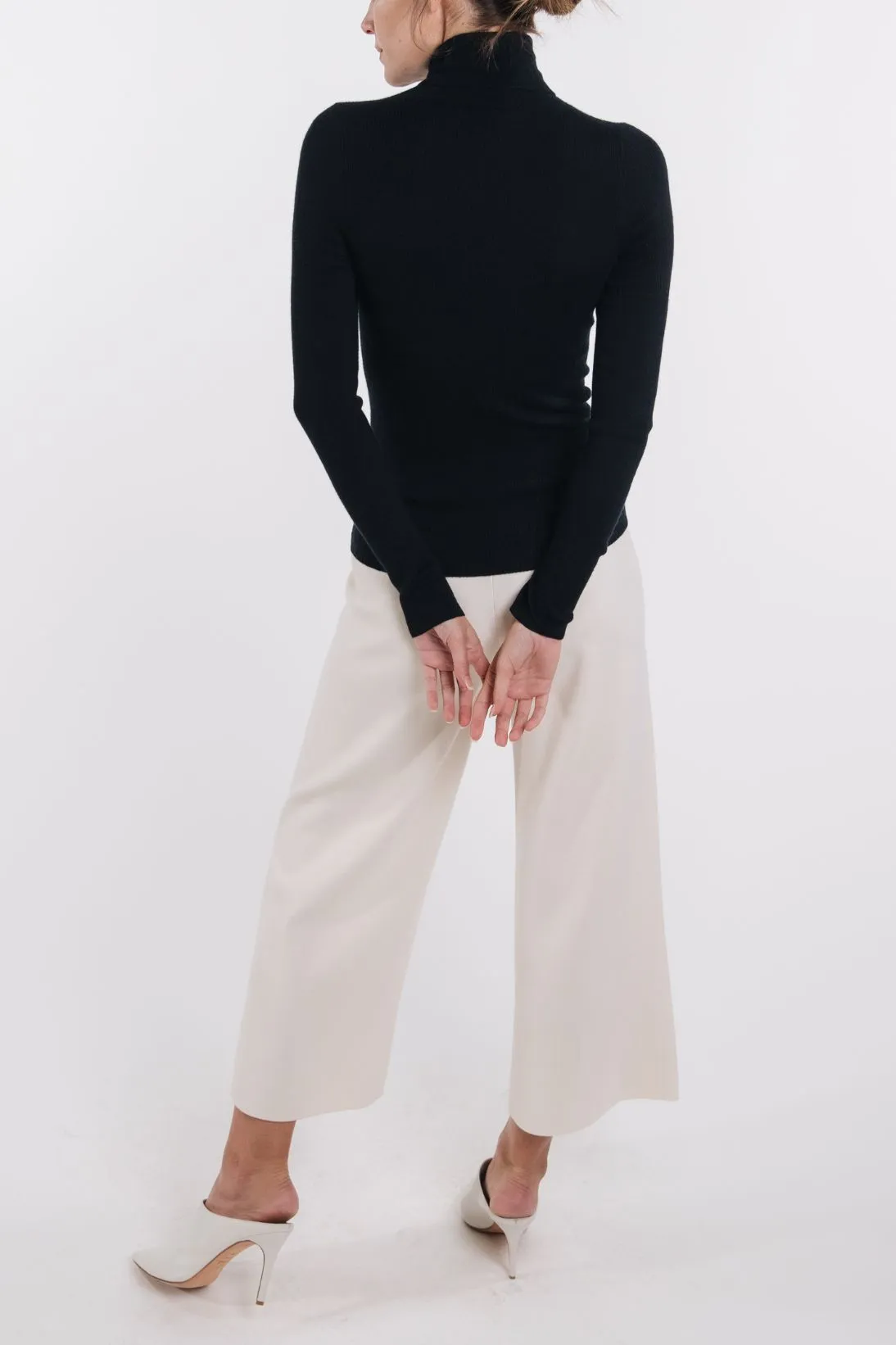 CASHMERE RIBBED TURTLENECK