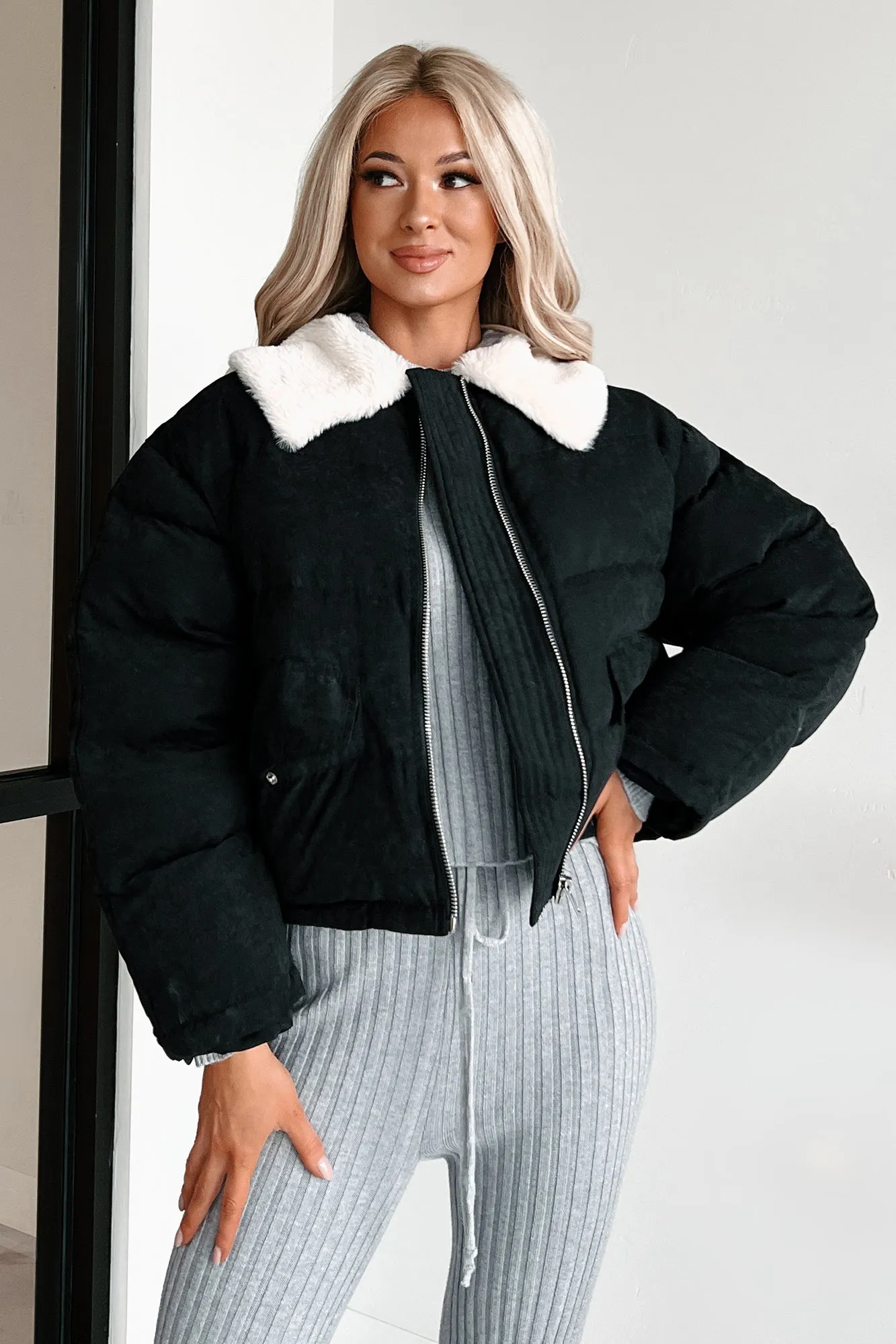 Icy Looks Faux Fur Collar Puffer Jacket (Black)