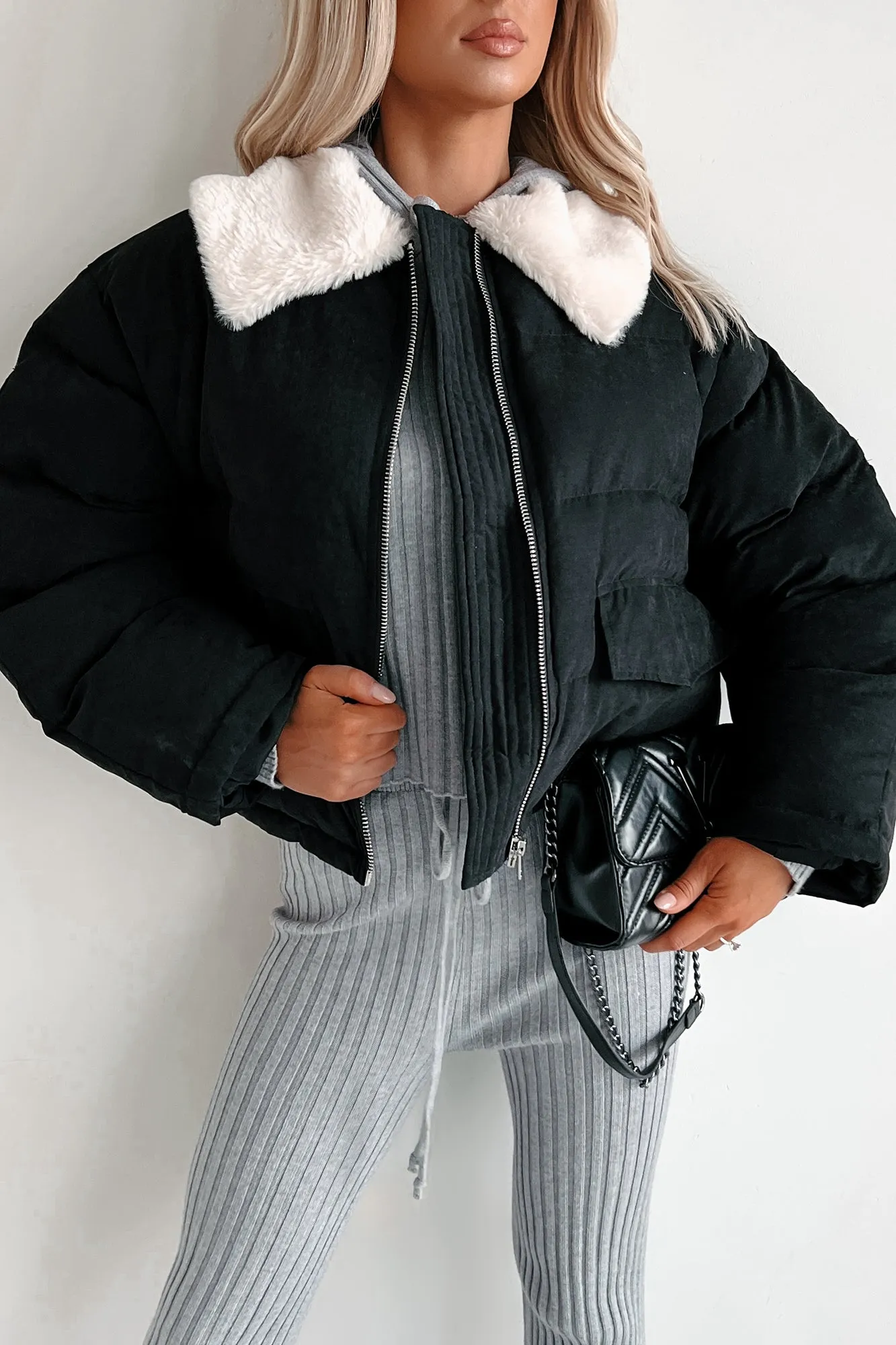 Icy Looks Faux Fur Collar Puffer Jacket (Black)